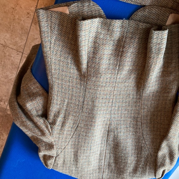 RARE & BURBERRY ESQUE Saks fifth avenues ladies suit SZ 7. Skirt & lined jacket - Picture 9 of 16